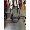 Image 2 : RUBBER WHEEL UPRIGHT DOLLY