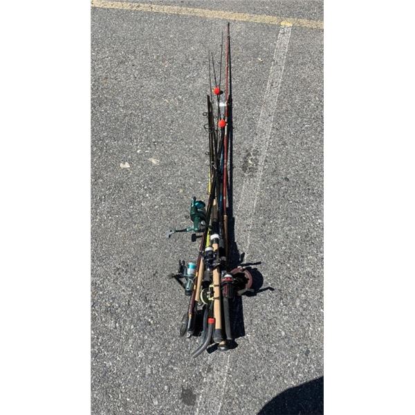 BUNDLE OF FISHING RODS