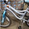 Image 2 : NEW GREY GLAMOROUS BIKE