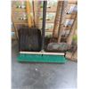 Image 2 : BUNDLE OF GARDEN TOOLS