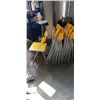 Image 2 : 11 YELLOW FOLDING CHAIRS