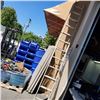 Image 2 : 11 RUNG EXTENDABLE ALUMINUM LADDER