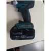 Image 8 : MAKITA CORDLESS TOOL SET - INCLUDES 1/2 INCH DRIVER, IMPACT GUN, 2 BATTERIES AND CHARGER - TESTED WO