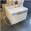 Image 1 : FRIDGIDAIRE 25,000 BTU ENERGY STAR WINDOW AIR CONDITIONER WORKING 230V
