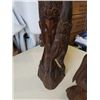 Image 2 : 2 SOLID WOOD CARVED FIGURES
