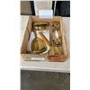 Image 1 : VINTAGE COLLECTIBLE ANTOINE VANITY PIECES