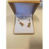 Image 2 : 3 NECKLACES AND 4 PAIRS OF EARRINGS