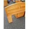 Image 8 : 6 DRAWER OAK DRESSER WITH MIRROR AND HEADBOARD
