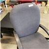 Image 2 : FABRIC GAS LIFT OFFICE ARM CHAIR
