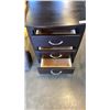 Image 2 : MODERN 3 DRAWER NIGHTSTAND