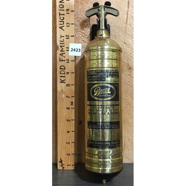 BRASS PYRENE WALL MOUNTED FIRE EXTINGUISHER - APPROX 13.5in LONG