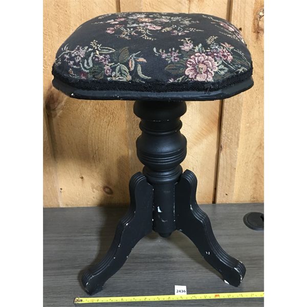 ADJUSTABLE HEIGHT WOODEN PIANO STOOL