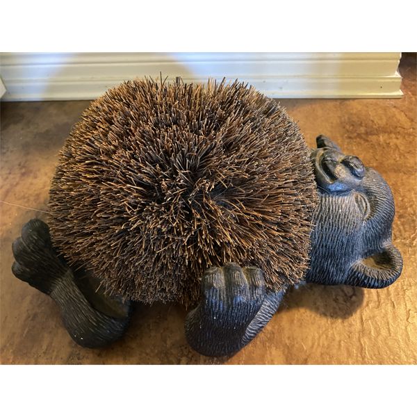 VINTAGE BOOT CLEANER / DOOR STOP