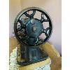 Image 2 : NEW IDEAL ANTIQUE SEWING MACHINE - DECORITIVE PIECE