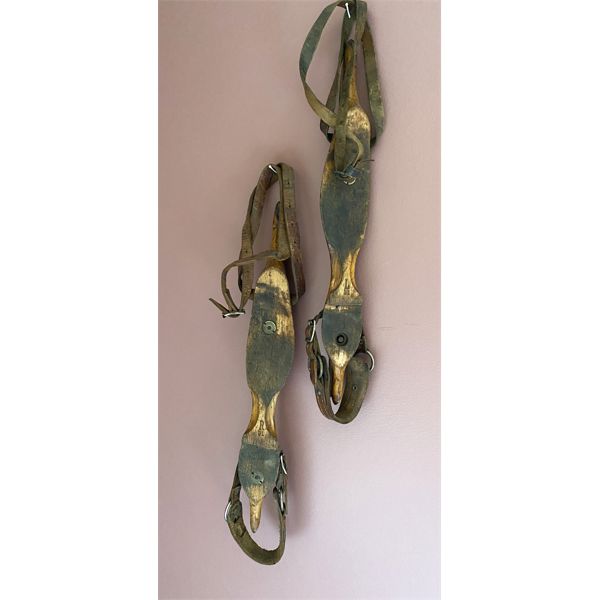 LATE 1800's DUTCH (?) 'LONG BLADE' ICE SKATES