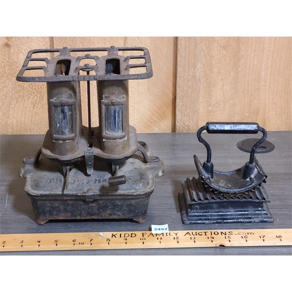 CAST IRON TRIUMPH BURNER W/ HAND PIECE 