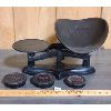 Image 1 : ANTIQUE CAST IRON SCALE W/ WEIGHTS