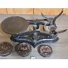 Image 3 : ANTIQUE CAST IRON SCALE W/ WEIGHTS