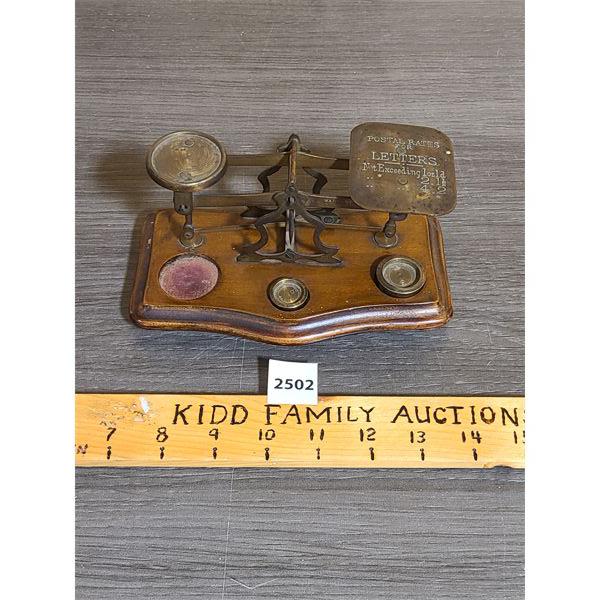 ANTIQUE ENGLISH WALNUT AND BRASS POSTAL SCALE - CIRCA 1900