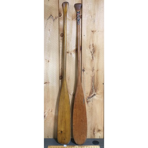 LOT OF 2 - PADDLES 