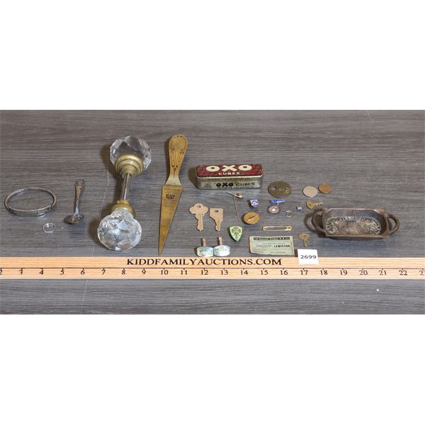 JOB LOT - MISC VINTAGE COLLECTIBLES - INCL GLASS DOOR KNOB, ID BRACELET, STERLING SILVER ETC.