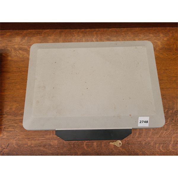 SENTRY LOCK BOX W/ KEY - 6 x 10 x 14in