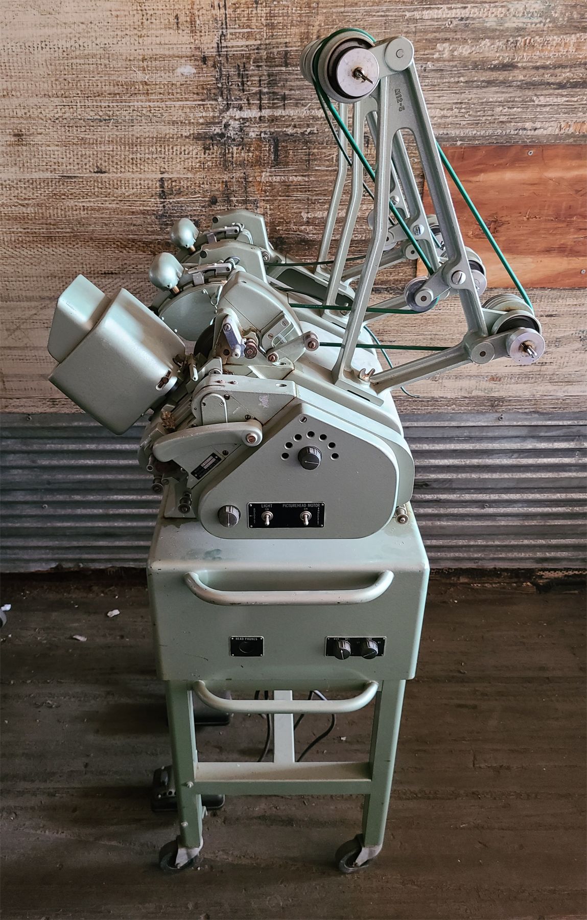 VINTAGE MOVIOLA MFG CO 16mm FILM EDITING MACHINE