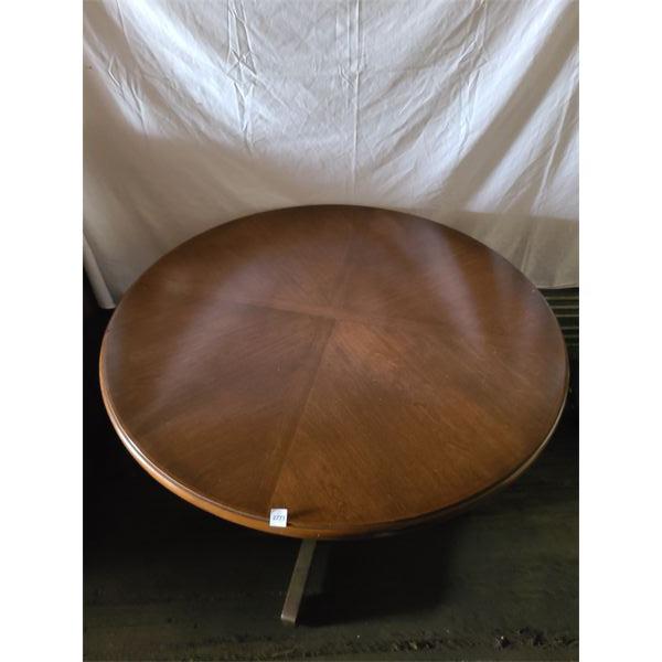 ROUND TOP DINING ROOM TABLE - 42in DIA