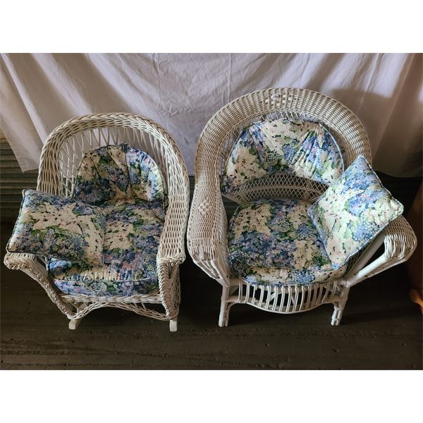 LOT OF 2 - WICKER CHAIRS - INCL ROCKER  