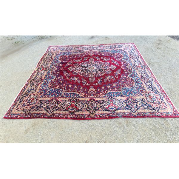 LARGE WOOL RUG 124 X 160in