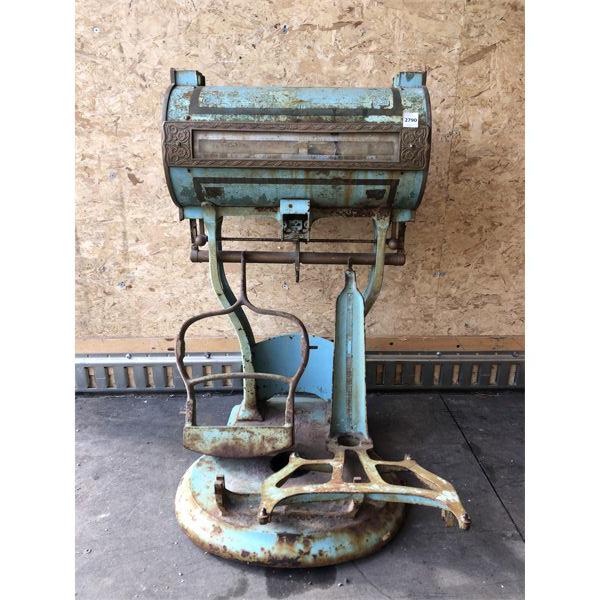 LRG VINTAGE METAL SCALE