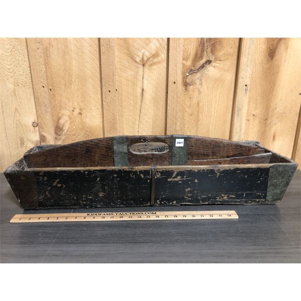 ANTIQUE TOOL CARRIER