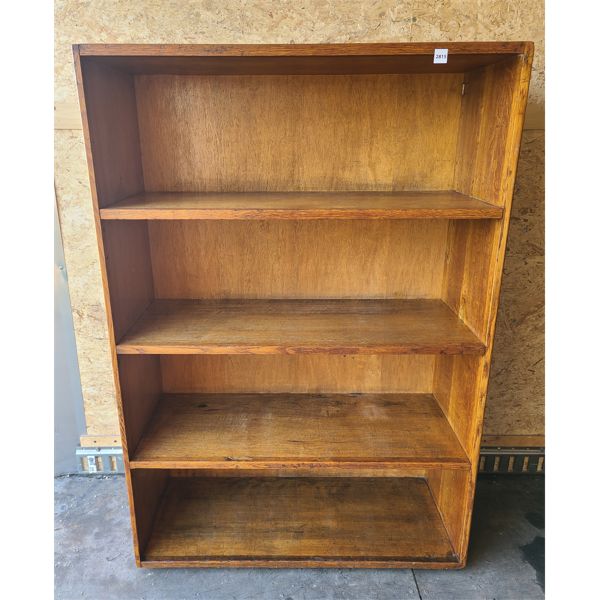 SOLID WOOD BOOKSHELF - 15 x 36.5 x 53.5in