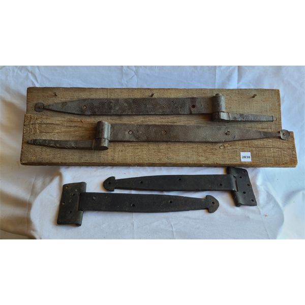 LOT OF 4 - PRIMITIVE FORGED HINGES 