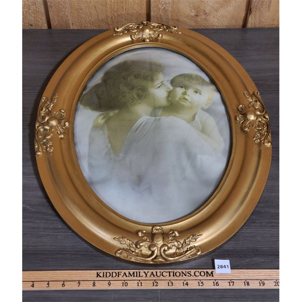 CURVED GLASS PORTRAIT IN GILT FRAME - 19 x 25in