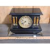 Image 1 : VINTAGE DECORATE MANTLE CLOCK - 7 x 11 x 13 in 