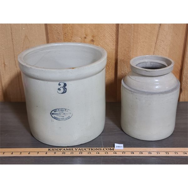 JOB LOT OF 2 - 3 GALLON MEDALTA  CROCK AND 1 GALLON UNMARKED JUG
