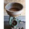 Image 4 : MASSEY HARRIS NO 9 ANTIQUE CREAM SEPARATOR