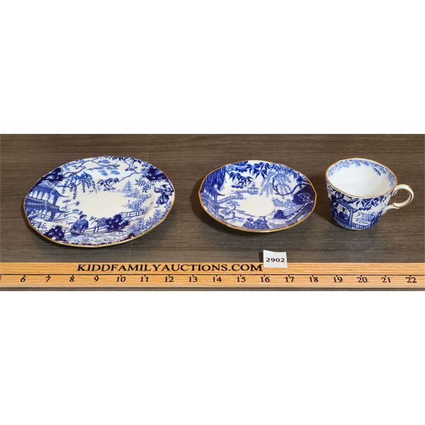 ROYAL CROWN DERBY - MIKADO - TEA SET