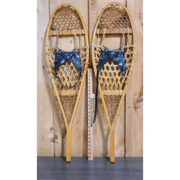 PAIR OF 42in REBAF SNOWSHOES