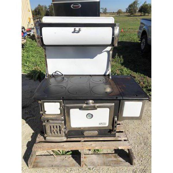 ANTIQUE MASTER CLIMAX WOOD BURNING COOK STOVE