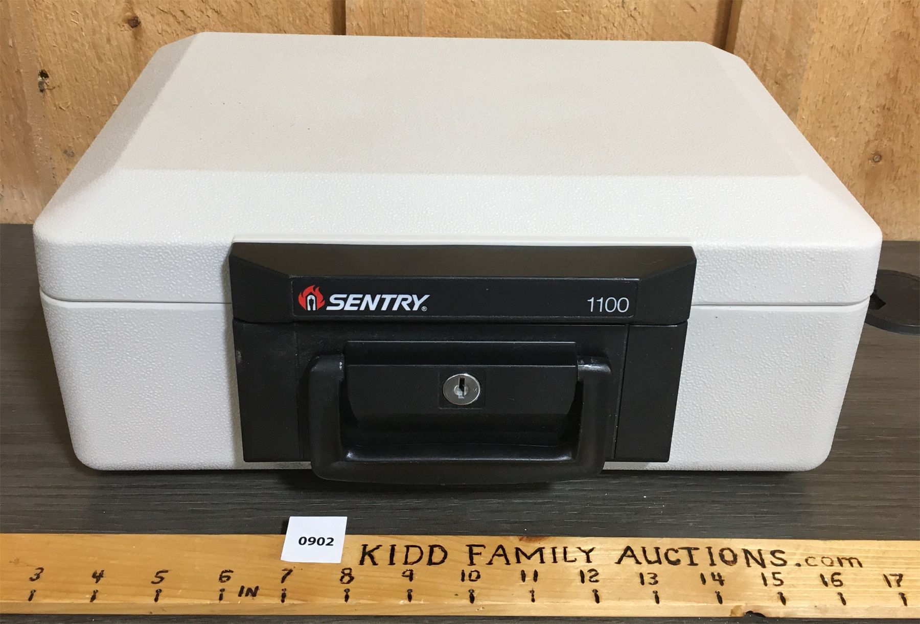 SENTRY 1100 FIRE PROOF LOCK BOX - 6 x 10 x 14in