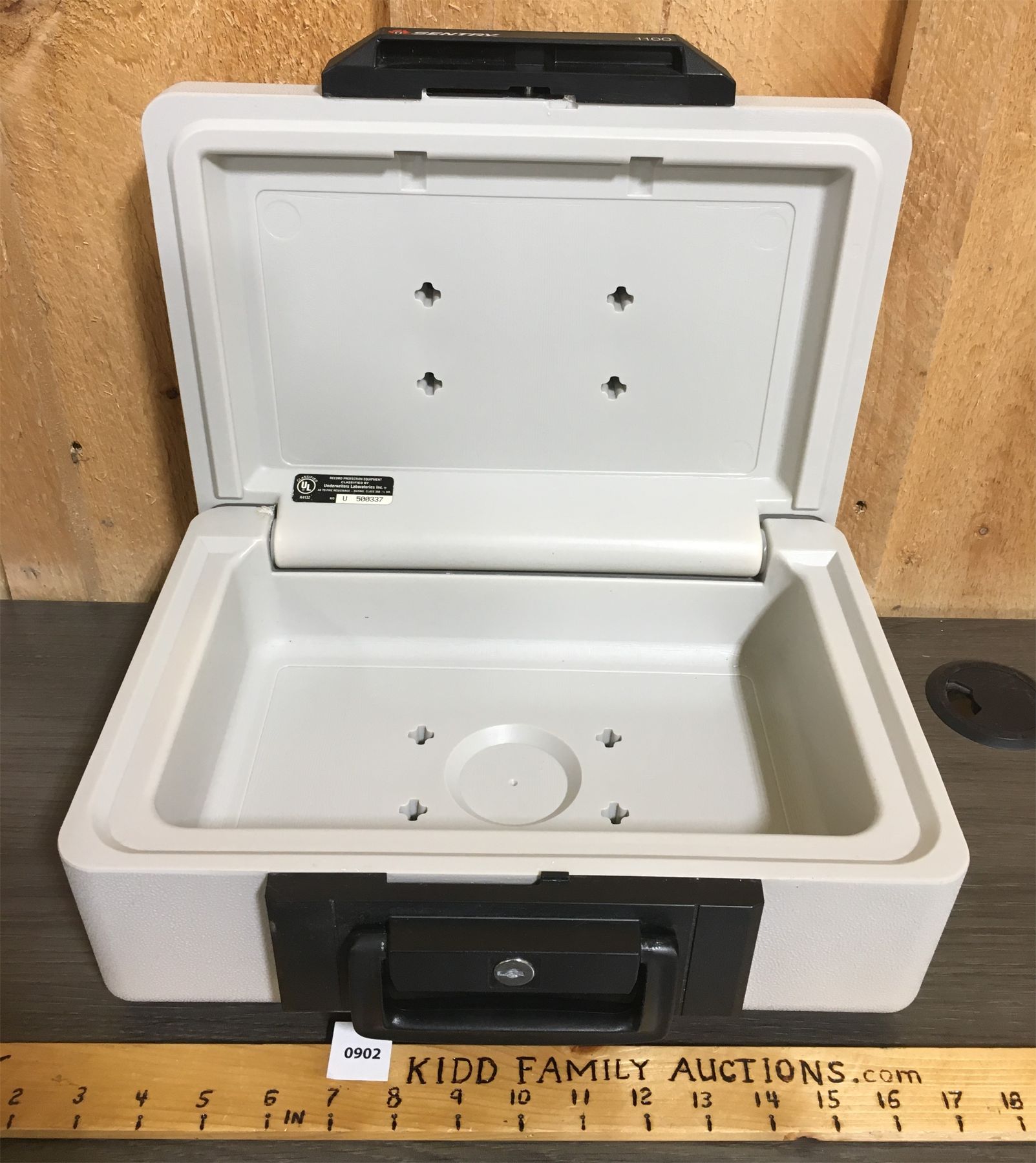SENTRY 1100 FIRE PROOF LOCK BOX - 6 x 10 x 14in - Kidd Family Auctions