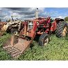 Image 1 : INT 574 TRACTOR W/ 1550 LOADER. RUNNING CONDITION.