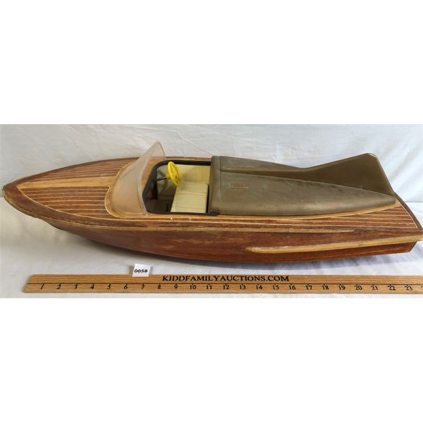 VINTAGE DUMAS WOODEN CHRIS CRAFT COBRA BOAT - APPROX 26in LONG