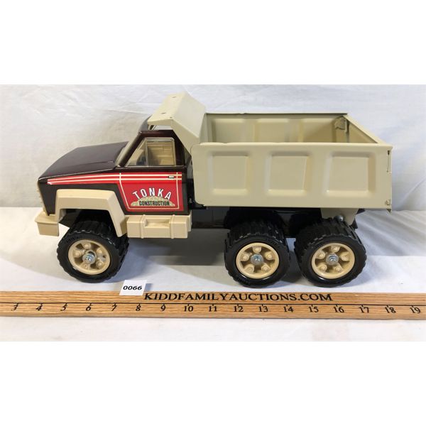 VINTAGE TONKA DUMP TRUCK - TIN - ORIGINAL