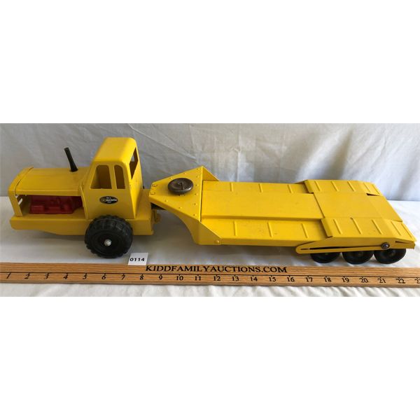 PRESSED STEEL WYANDOTTE HAULER W/ RAMP