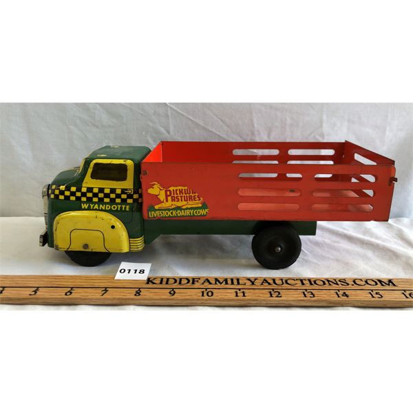 TIN WYANDOTTE TRUCK