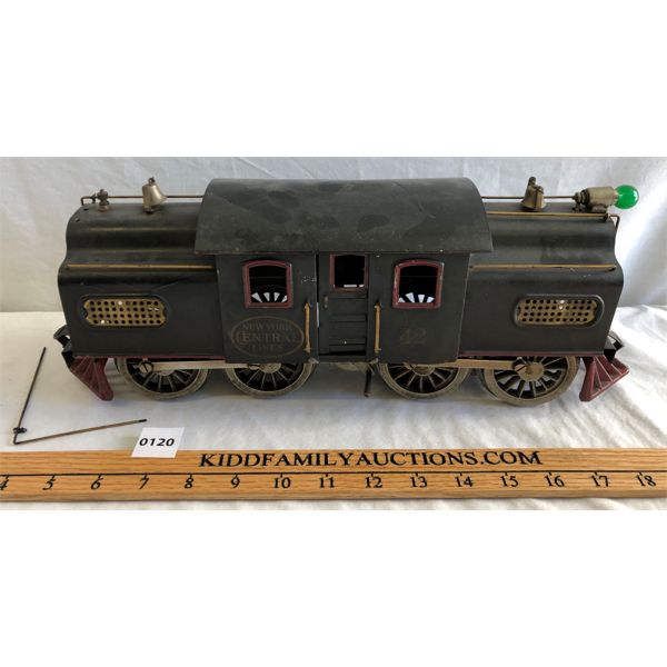 LIONEL PREWAR TIN TRAIN ENGINE - STANDARD GAUGE