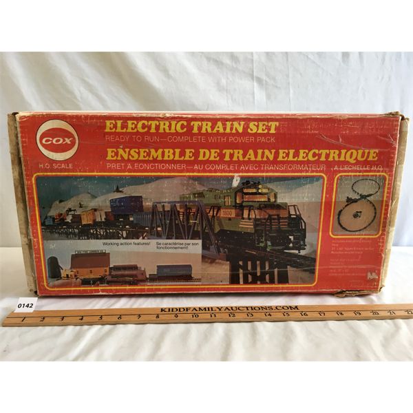 COX ELECTRIC TRAIN SET - IN BOX